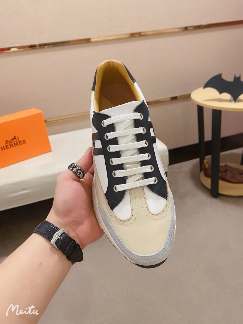 Ex-factory price: 500💰《HERMES》【Classic original single version】Hermès; top 🔝purchasing agent🔍🔍men's latest 🇺🇸sold simultaneously, original imported from Italy ▲▲first-layer cowhide ▲▲ (high-end, nobility and class) ) Exquisite workmanship (Italian 🇮🇹 imported water-dyed 🐂 cowhide lining) sole: original sole provided by the original factory, ⚠️exclusive double-layer activity·TPR·rubber·combined molded outsole; super comfortable·wear-resistant·non-slip·environmental protection The real thing is more beautiful when photographed in kind (high quality, following orders), you can come in and out at will * Number of yards: 38·39·40·41·42·43·44# (can be customized 45.)